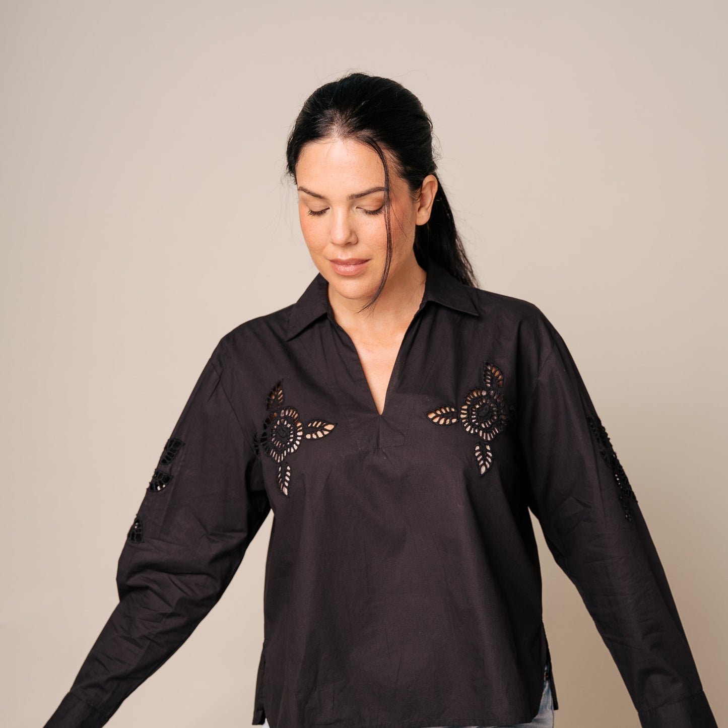 Blusa Clásico- Negro