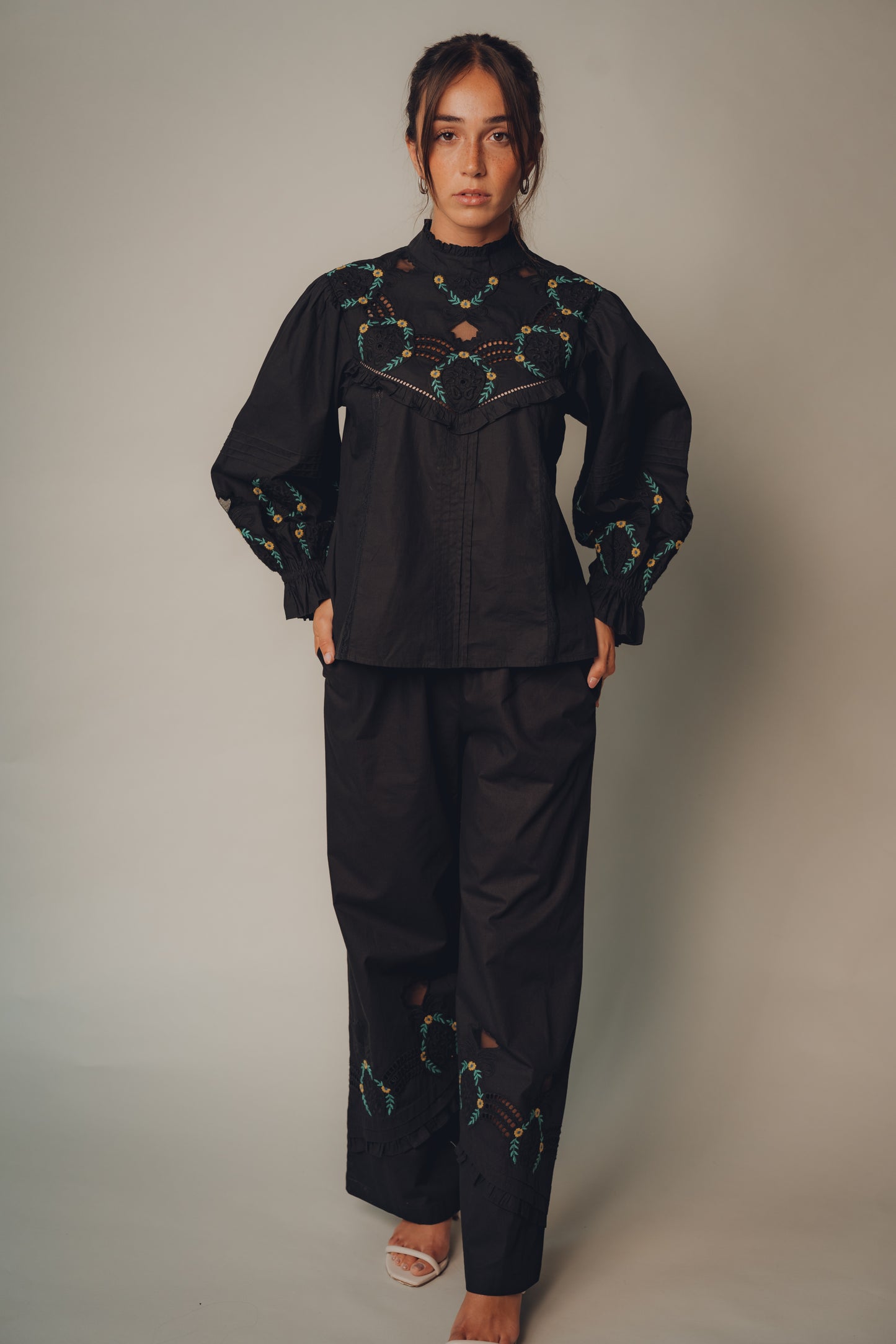 Pantalón Daisy - Pantalón recto bordados