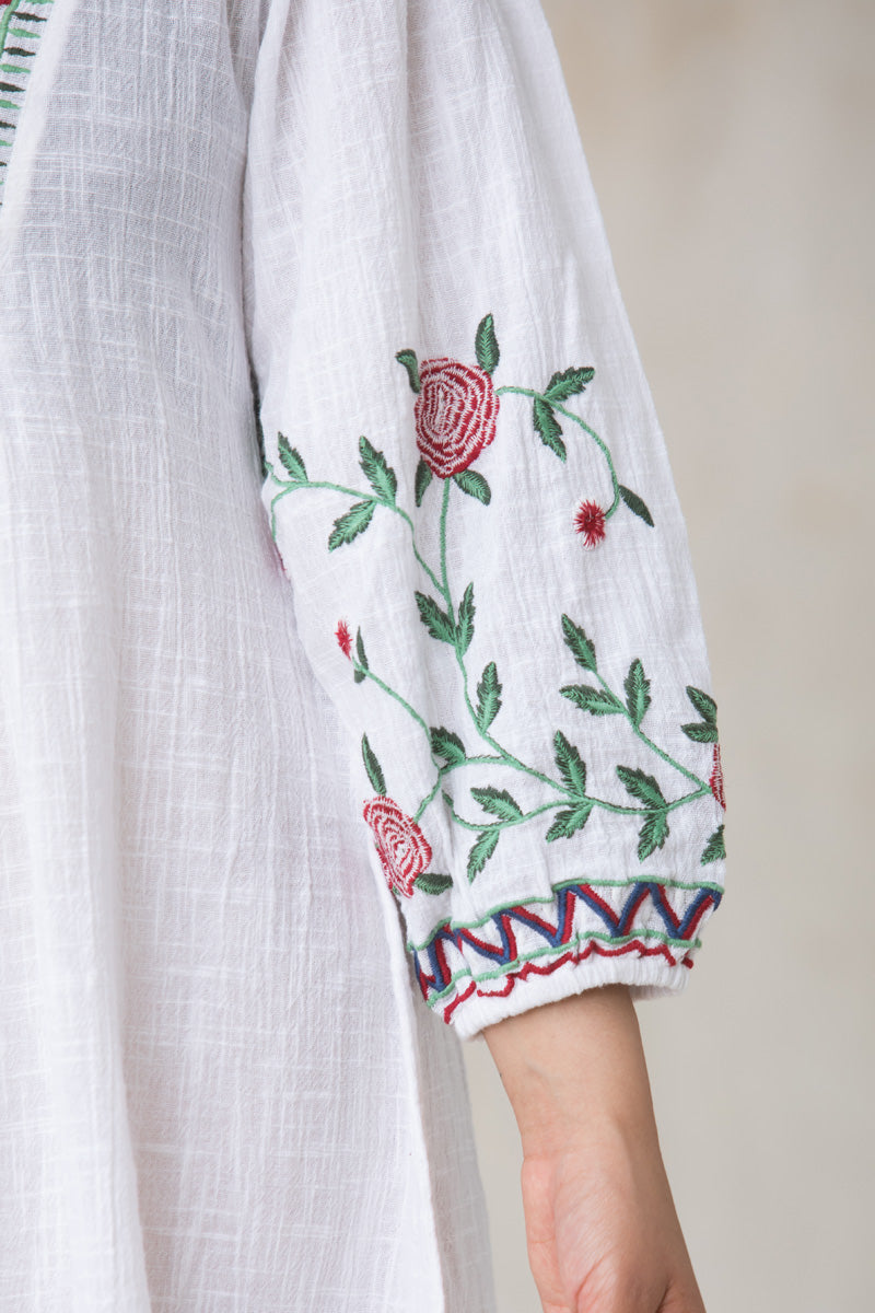 Vestido Corto Jardín Blanco